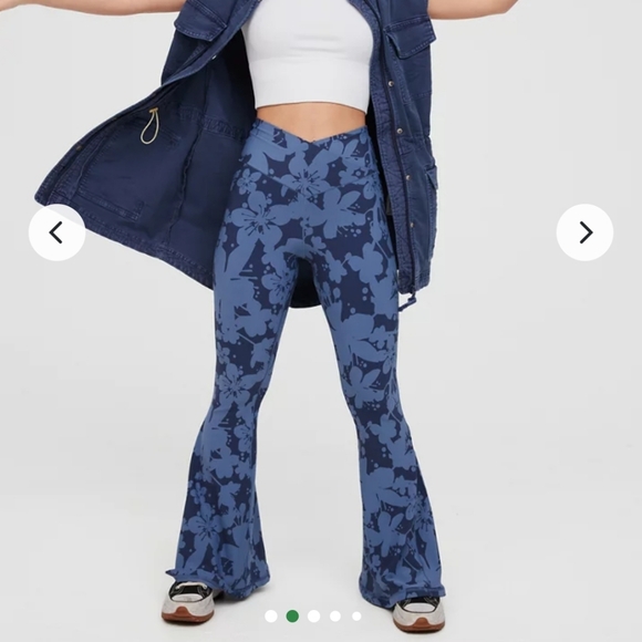 OFFLINE By Aerie Real Me Floral High Waisted Crossover Super Flare Legging - Picture 2 of 9